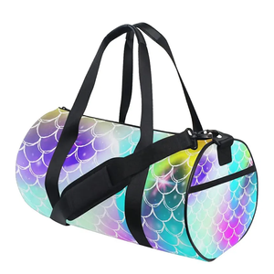 Sac fourre-tout imprimé écailles de sirène, fabriqué en polyester avec un intérieur spacieux pour les voyages, le sport et le transport quotidien - Product Image 2