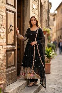Traje Anarkali de Seda Bordado Negro con Dupatta, Vestido de Boda Tradicional Indio Pakistaní para Mujer, Largo hasta el Suelo - Product Image 4