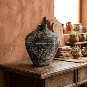 Vase Urne Plate Rustique en Terre Cuite Pero, Pot en Céramique Façonné à la Main, Vase Décoratif de Table, Fournisseur en Gros - Product Image 3