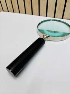 Loupe de poche vintage de 4 pouces avec cadre en nickel et poignée en os (la couleur de la poignée peut varier) - Product Image 2