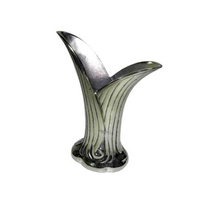 Elegante Florero de Aluminio Texturizado para Arreglos Florales y Decoración del Hogar - Product Image 3