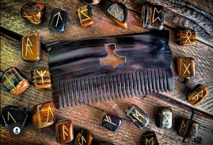 Peine de Cuerno Hecho a Mano de Calidad Premium, Artesanía Natural Sostenible para Cabello y Barba con Acabado Liso y Duradero y Masaje del Cuero Cabelludo - Product Image 3