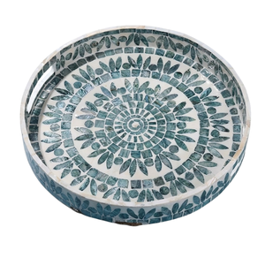 Plateau artisanal durable en nacre de qualité supérieure, design bohème vintage pour table basse, vaisselle de luxe pour la nourriture - Product Image 1