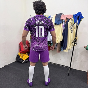 ชุดยูนิฟอร์มสโมสรฟุตบอล เสื้อฟุตบอลและกางเกงขาสั้นเข้าชุด - Product Image 5