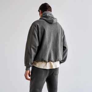 Ensemble de survêtement sportif d'hiver imprimé en molleton tricoté, 100 % coton, deux pièces, pour homme, avec sweat à capuche et short ajusté - Product Image 3