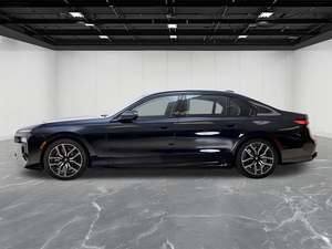 บีเอ็มดับเบิลยู ซีรีส์ 7 รุ่น 760i xDrive ปี 2025 มือสอง - Product Image 2