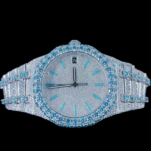 Reloj de Hombre de Alta Calidad con Circonita Cúbica Azul Cielo y Diamantes Blancos, Esfera Redonda y Correa Suave, un Regalo Encantador - Product Image 1