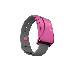 Pulsera Inteligente con GPS SKOEGLE para Personas Mayores y Niños con Botón SOS, Batería Recargable, Rastreo en Tiempo Real, Wi-Fi, 4G, 5G - Product Image 4
