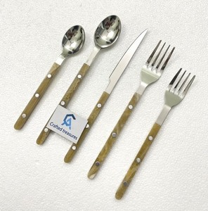Ensemble de couverts de luxe écologiques avec manche en résine, en acier inoxydable 18/8, réutilisables et durables, pour la rentrée scolaire et les mariages - Product Image 3
