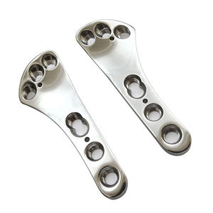 Placa Ortopédica Veterinaria CBLO de 2.7mm para Osteotomía Izquierda/Derecha, Implante Quirúrgico Veterinario para Caninos - Product Image 1