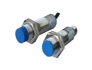 เซ็นเซอร์วัดระยะใกล้แบบชุบนิกเกิล รุ่น Axis AX PS 01 สำหรับเครื่อง CNC และระบบอัตโนมัติในอุตสาหกรรม - Product Image 1