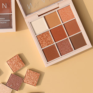 Palette de fards à paupières magiques 9 couleurs scintillantes, maquillage minéral haute pigmentation pour carnations moyennes - Product Image 1