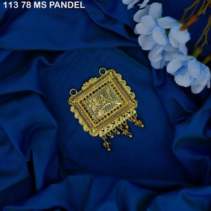 Colgante de circonita para mujer, elegante colgante de aleación chapado en oro antiguo para mujer, colgantes de aleación chapados en oro - Product Image 1