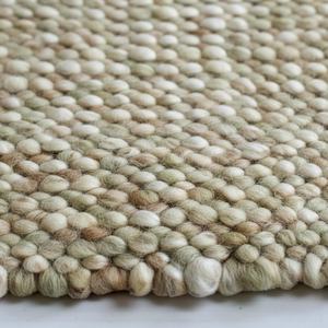 Alfombra de Lana Neutral Hecha a Mano con Diseño de Guijarros |   Tejido Texturizado en Tonos Tierra |   Decoración de Piso Artesanal Sostenible para el Hogar Moderno - Product Image 5