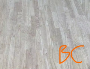 Panneau en bois de caoutchouc gris clair durable avec motif de grain naturel, certifié BC, design moderne, origine Vietnam - Product Image 1