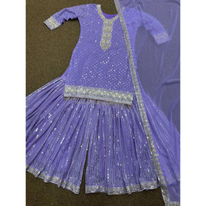 Fabzonefabindia présentant la nouvelle fête était belle broderie lourde fantaisie et haut de travail à paillettes de 5mm-Sharara avec Dupatta - Product Image 3