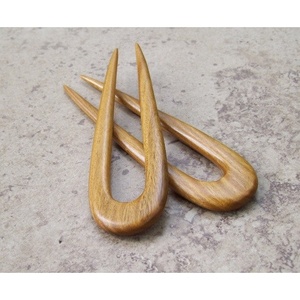 Pasador de Pelo de Madera Ecológico Hecho a Mano, Artesanía de Bambú y Madera - Product Image 2