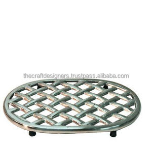 <b>Lightweight</b> Metal Trivet With Pattern Perfect For Modern Kitchens And Contemporary Tabletop Design - Product Image 6