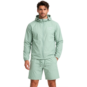 ชุดเซ็ตเสื้อแจ็คเก็ตและกางเกงขาสั้นผู้ชาย ผ้าโพลีเอสเตอร์ กันลม น้ำหนักเบา แบบสองชิ้น พร้อมแถบสะท้อนแสง พิมพ์โลโก้ และสามารถสั่งทำได้ - Product Image 3