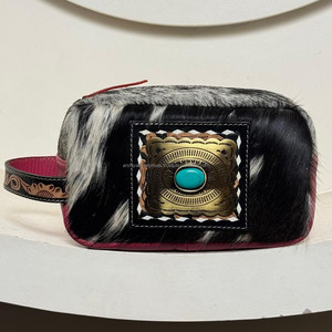 Designer à la mode en cuir véritable repoussé grande capacité Turquoise pierre sac polochon et cheveux sur peau de vache trousse de toilette pour les femmes - Product Image 5