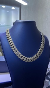 Chaîne cubaine en moissanite durable, best-seller, bijoux raffinés pour un usage quotidien, disponible au meilleur prix - Product Image 5