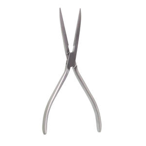 คีมปากแหลมยาว 6 นิ้ว ปลาย 2 มม. ความยาวปาก 5.7 ซม. ผลิตจากสแตนเลส สำหรับเครื่องมือผ่าตัดกระดูกและข้อ โดย Grip Surgical - Product Image 1