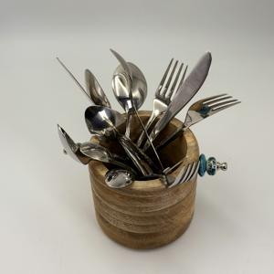 Porte-couverts en bois de qualité supérieure, conçu pour une utilisation durable, rangement élégant et présentation de table bien organisée - Product Image 5