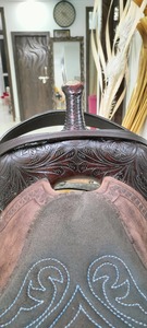 Selle de cheval western de qualité supérieure, durable, en cuir premium, avec arceau en bois/plastique, légère et confortable pour la compétition équestre - Product Image 2