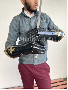 ถุงมืออัศวินยุคกลาง เหล็กดำ ชุบทอง ลายดาว ของสะสมงานศิลปะ - Product Image 2