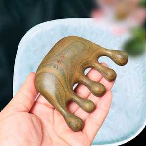 Peine de Masaje Personalizado de Sándalo Verde, Hecho a Mano, para Cuidado del Cabello y Cuerpo, Artesanía Natural - Product Image 4