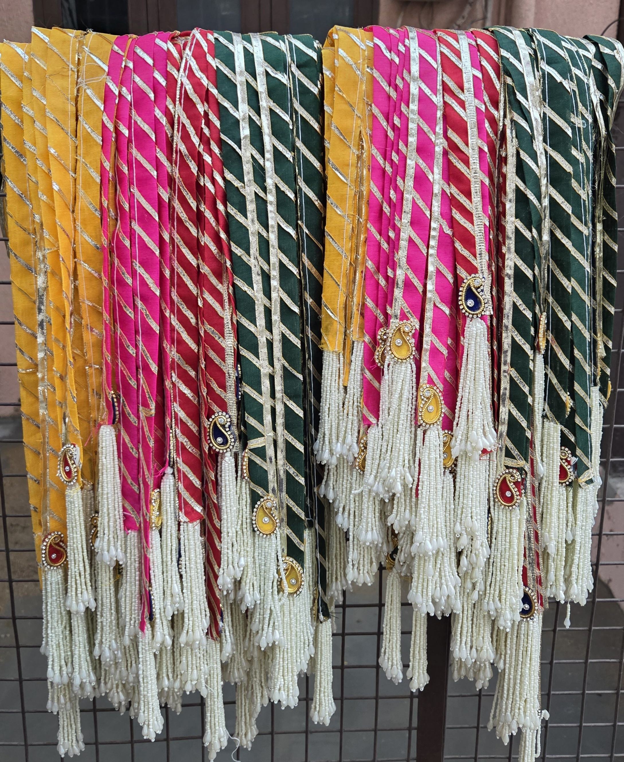 เช่นเดียวกับภาพ