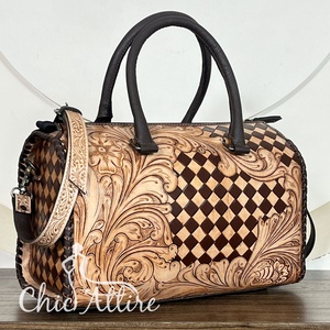 Nuevo Bolso de Viaje Grande de Cuero Genuino con Diseño a Cuadros y Grabado a Mano, Bolso Bandolera de Cuero con Estampado Floral para Unisex - Product Image 1