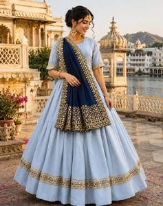 Lehenga Choli en soie bleu clair avec dupatta bleu marine, tenue de mariage indienne traditionnelle, robe ethnique pour femmes, longueur au sol - Product Image 2