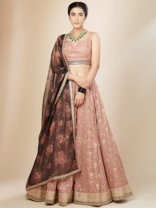 Ensemble Lehenga Choli Maxi Rose Brodé de Fleurs avec Dupatta en Organza – Robe de Soirée et de Mariage pour Femme - Product Image 2