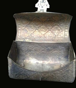 Bolso de Hombro Lowellcraft.com para Novia, Mujer, Regalo de Fiesta, Estilo Étnico Antiguo, Bandolera de Metal con Cierre de Solapa - Product Image 6