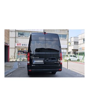 Solati 2023 de 15 Plazas, Diésel, Automático, Volante a la Izquierda, Cámara Trasera, 5.447 km, Emisión Euro V, Pantalla Táctil, Luces LED Diurnas - Product Image 4