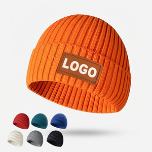 Gorros de Invierno de Punto Liso, Personalizados con Parche de Logotipo Bordado, Gorro Cálido y Moderno para Hombre y Mujer - Product Image 1