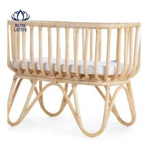 Cuna de Ratán 2026 de Venta Rápida, Ligera y Segura, Fácil de Transportar, para Dormir y con Suave Balanceo para la Relajación del Bebé - Product Image 2