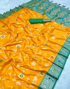 Collection de saris classiques en soie Banarasi Meenakari - Product Image 2