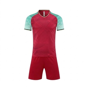 Vente directe d'usine, uniforme de football fabriqué au Pakistan, vêtements de sport, uniforme de football pour hommes, fabriqué au Pakistan, haute qualité, sur mesure - Product Image 5