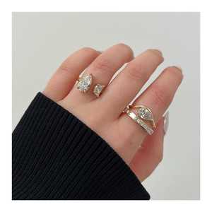 Bague de fiançailles Toi et Moi en or massif 14K/18K, demi-lune en forme de poire, diamant de laboratoire, deux pierres, bande ouverte, certifiée IGI, 2,75 carats - Product Image 2