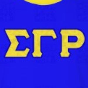 เสื้อยืด Sigma Gamma Rho สีน้ำเงิน เหลือง ดำ ลายตัวอักษรผ้าซาติน สำหรับผู้หญิง ชมรมพี่น้องชาวกรีก แต่งขอบตัดกัน แขนสั้น สไตล์ลำลอง สำหรับวิทยาลัย - Product Image 4