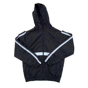 ชุดวอร์มกันลมผู้ชาย ผ้าไนลอนโพลีเอสเตอร์ เสื้อแจ็คเก็ตกันน้ำ กางเกงจ็อกเกอร์ กระเป๋าซิปสะท้อนแสง ชุดกีฬากลางแจ้ง รับผลิตแบบ OEM - Product Image 1