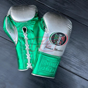 Gants de boxe MMA personnalisés pour l'entraînement et le sparring |   Fermeture à boucle et crochet pour doigts entièrement couverts |   Cuir véritable de haute qualité |   Évacuation de l'humidité - Product Image 5