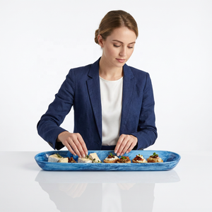 Plateau décoratif ovale en résine, motif marbré bleu, moderne, luxueux, fait main, personnalisable, sur le thème des fruits, pour la table de mariage - Product Image 1
