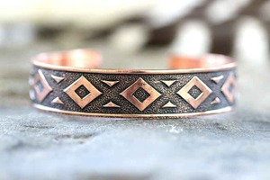 Bracelet en cuivre artisanal, bracelet ouvert en cuivre massif pour hommes et femmes, bijoux de qualité supérieure - Product Image 6