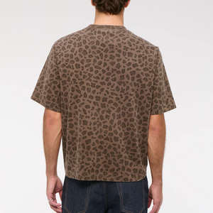 Camiseta Corta de Estilo Urbano con Logotipo Personalizado OEM, Alta Calidad, 100% Algodón, Hombros Caídos, Sublimación, Cuello Redondo, Diseño Estampado para Hombre - Product Image 2