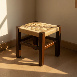 Tabouret en teck minimaliste Jin, meuble d'appoint artisanal pour intérieur avec revêtement naturel mat, pour usage résidentiel et commercial - Product Image 5