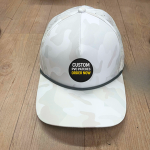 Casquettes de baseball personnalisées 5 panneaux camouflage avec patch logo en PVC caoutchouc, trou découpé au laser, imperméables, visière incurvée, pour le sport et le golf - Product Image 2