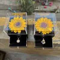 Luxuriöse Sonnenblumen-Konservierte Blume Künstliche Seifenblume Schmuckbox Quadratisches Design für Muttertag Weihnachten - Langlebig 3-5 Jahre